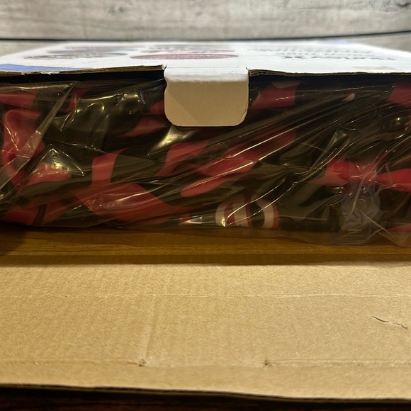 NIB Hurley Snow Tube with Grab Handles - Picture 3 of 7